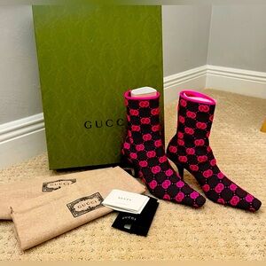 Technical Jersey Knit GG Monogram
Square G 75mm Ankle Boots